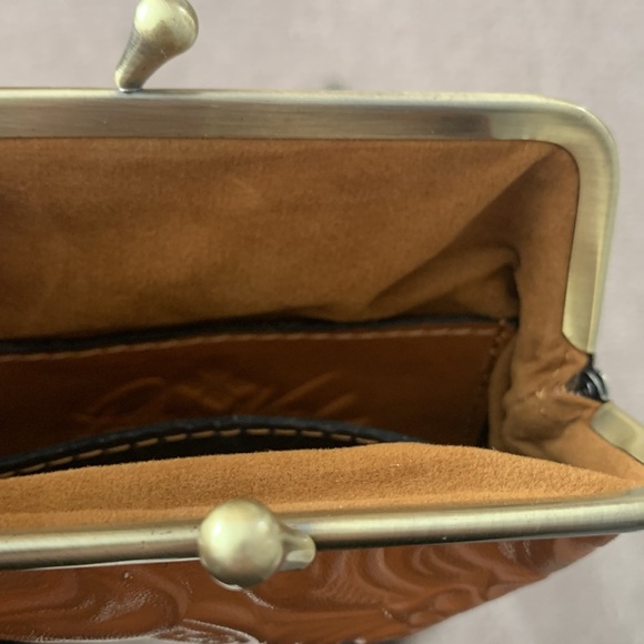 Patricia Nash Ealing Cognac Floral Tooled Leather Clutch Crossbody Bag Like New - Picture 9 of 9